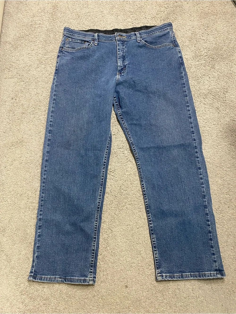 Wrangler Men's Straight Jeans in Blue Denim 36x29 Comfort Flex Waist